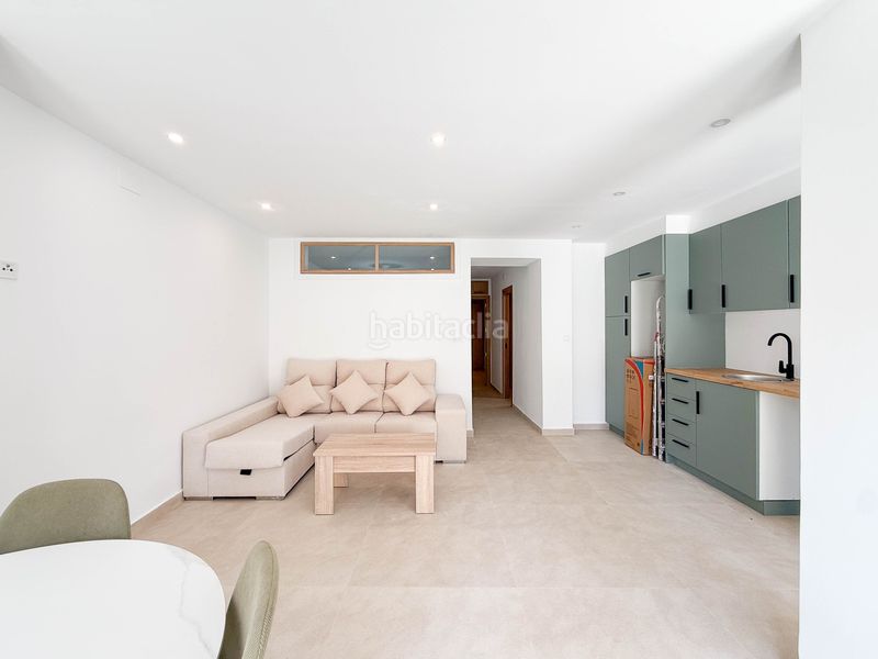 Foto b556eb60-bd56-4a68-a87b-9b2f532c5d5a. Planta baixa a Natzaret Valencia