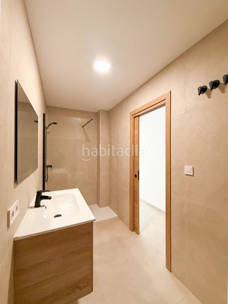 Foto b3783ce3-ec2a-4403-b233-cce40044fa1b. Planta baja en Natzaret Valencia