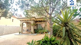 Chalet en La Barrosa. Chiclana de la fronterachalet