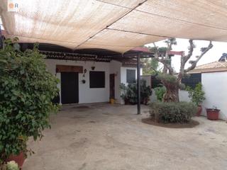 Casa a Alcolea. Experimenta la maravillosa vida en una casa de campo a solo 5 mi