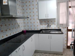 Lloguer Pis a Sta. Marina - San Andrés - San Pablo - San Lorenzo. Magnífico piso para estudiantes o militares en avenida barcelona