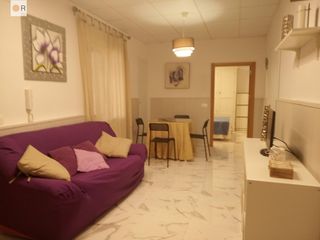 Rent Apartment in Casco Histórico  - Ribera - San Basilio. Precioso estudio a un precio estupendo con agua y wifi incluido