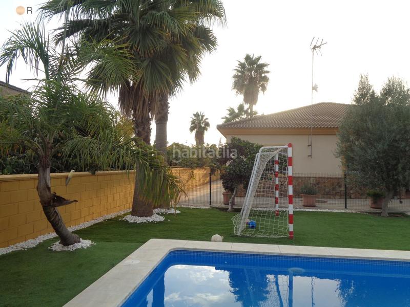 Foto c6f7225a-963d-4d42-b342-88360b2f2294. House with heating parking pool in Sector Sur Córdoba