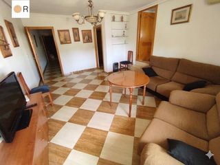 Alquiler Piso en Sta. Marina - San Andrés - San Pablo - San Lorenzo. Piso ideal para estudiantes en la facultad de derecho!