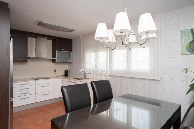 Foto e4208669-8692-4dd7-9896-5b940ca088cb. Casa bifamiliare con camino riscaldamento parcheggio in Sant Pere de Ribes