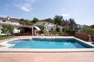 Maison  Avinguda til·lers. Con piscina privada y gran jardin