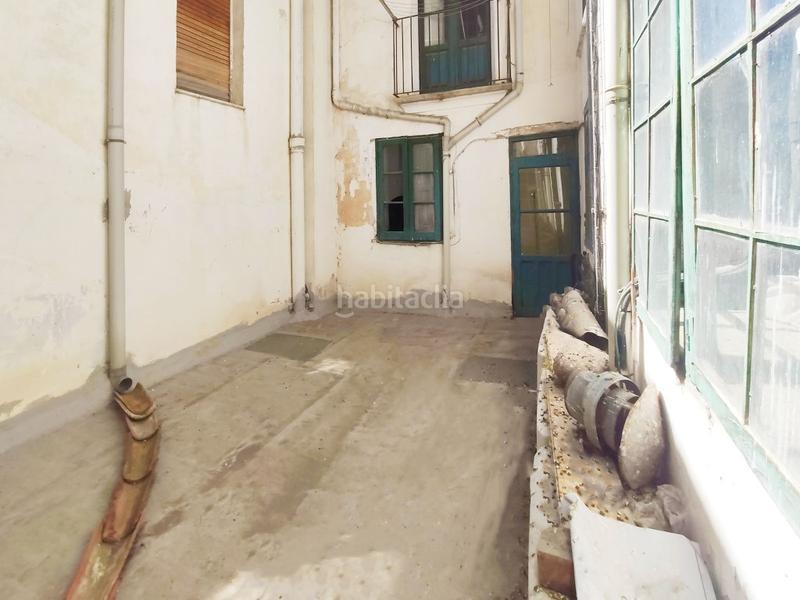 Foto f3e8be7a-fea0-4b27-be59-2675e30e32d0. Piso gran piso para reformar en el centro en Graus