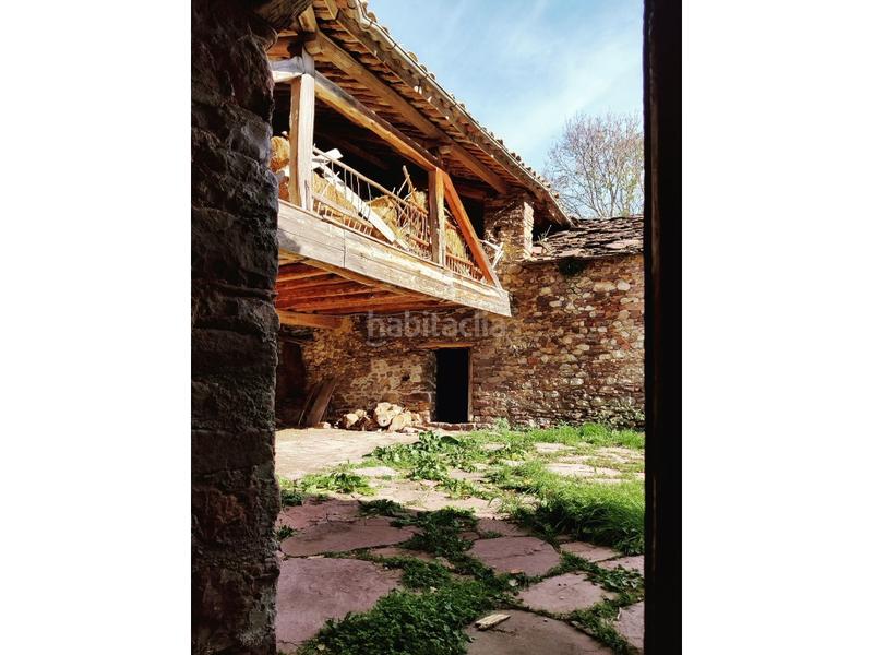 Foto ea171804-08b7-43f3-823c-ec0e5d672312. Casa con parcheggio in Laspaúles