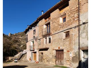 Casa  Calle unica aguinaliu. Casa con pajar en venta en aguinaliu  graus ribagorza