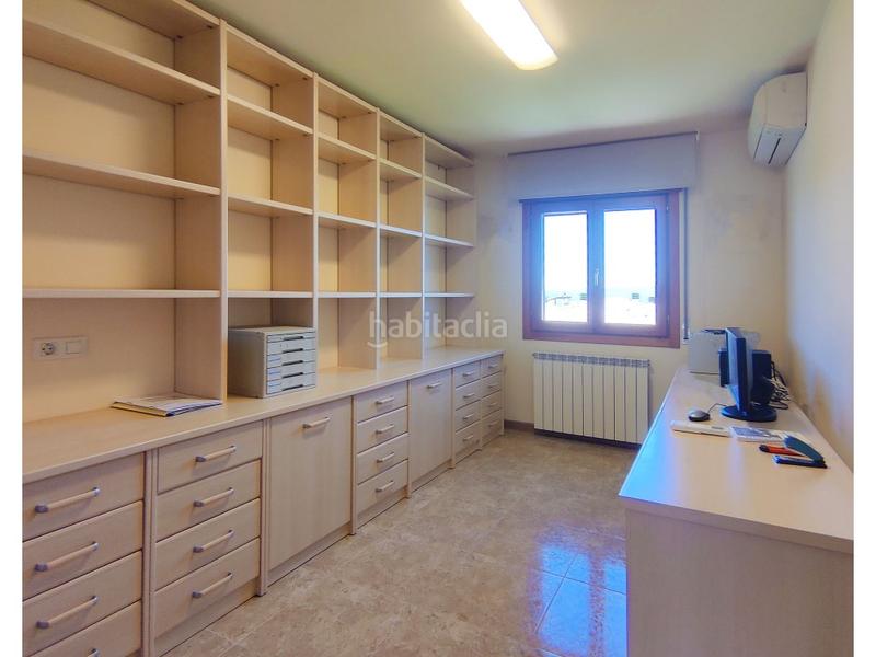 Foto 17f52a1d-e5fd-4341-aa74-19ee98dd46a5. Casa amb aparcament a Secastilla
