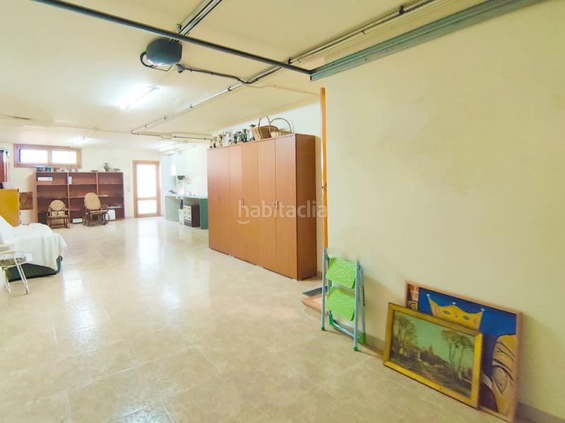Foto 6d08fef8-4986-4fd3-b362-5964815bd2ce. Casa amb aparcament a Secastilla