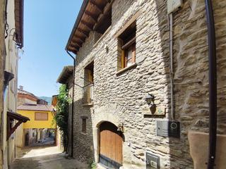 Casa  Calle lanau. Casa reformada en venta lascuarre