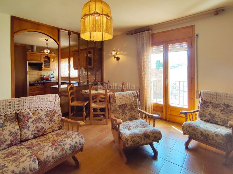 Foto 91a77cea-923e-48de-8f59-409ea564e6ed. Casa con parcheggio in Capella