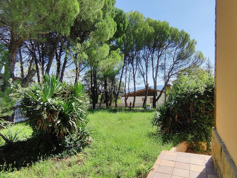 Foto d89542b7-24ec-4a4d-9334-1cb06f1cd7c8. Casa con parcheggio in Puebla de Castro (La)