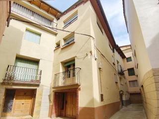 Casa  Calle plaza la. Casa esquinera en venta en secastilla