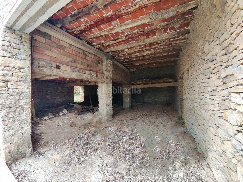 Foto 0c496296-7c8b-4c73-8950-56689d52f045. Maison avec parking dans Tolva