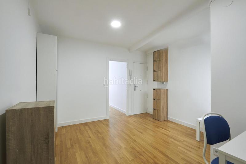 Foto 0ed9839b-74d0-46e1-b5b0-2563324395ed. Piso acogedor piso reformado a estrenar en canyelles ideal para parejas o inversión en Barcelona
