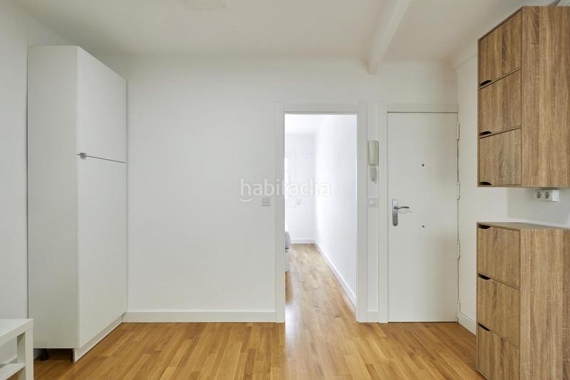 Foto 9c962cf8-71e3-408b-b7b6-ed4750b6ab44. Piso acogedor piso reformado a estrenar en canyelles ideal para parejas o inversión en Barcelona