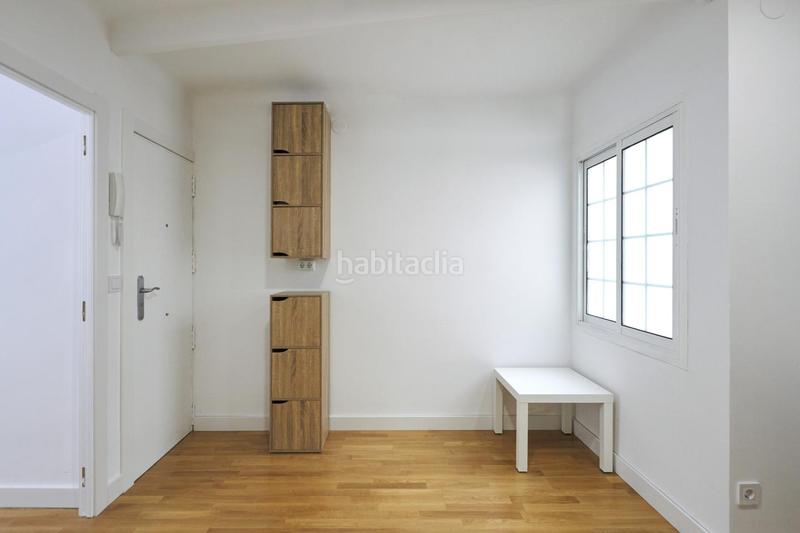 Foto a69b25ce-6356-464e-b11c-d4dc179ca1d6. Piso acogedor piso reformado a estrenar en canyelles ideal para parejas o inversión en Barcelona