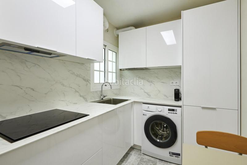 Foto c48b0ec5-8533-4a0c-b345-0af4236dab6a. Piso acogedor piso reformado a estrenar en canyelles ideal para parejas o inversión en Barcelona