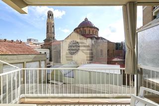 Appartement  Del paral·lel. Amplio piso con balcónterraza !!!