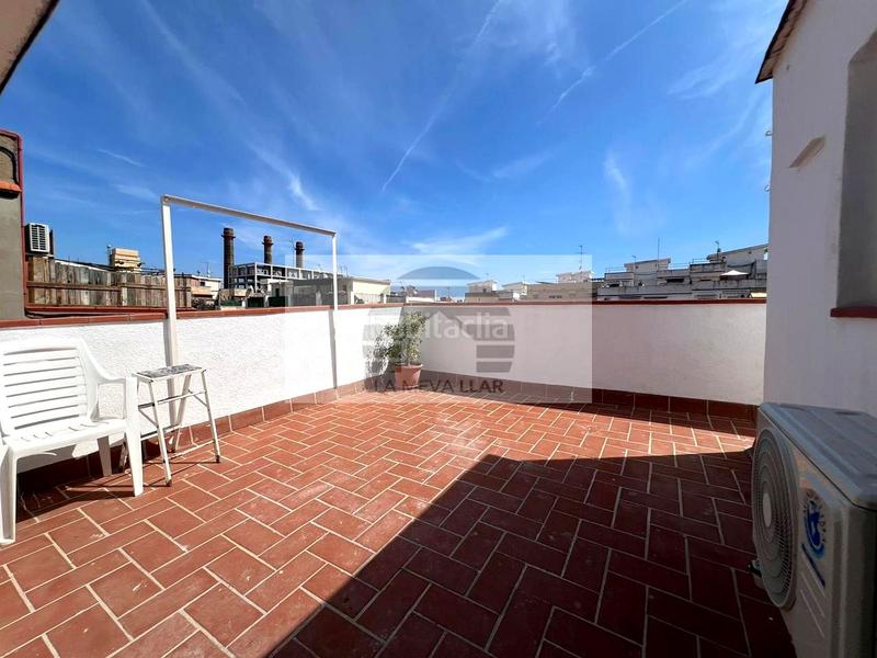 Foto 72dd8c69-be79-4d1a-93e9-dba2b473f629. Piso atico con terraza a estrenar en El Poble Sec - Parc de Montjuïc Barcelona