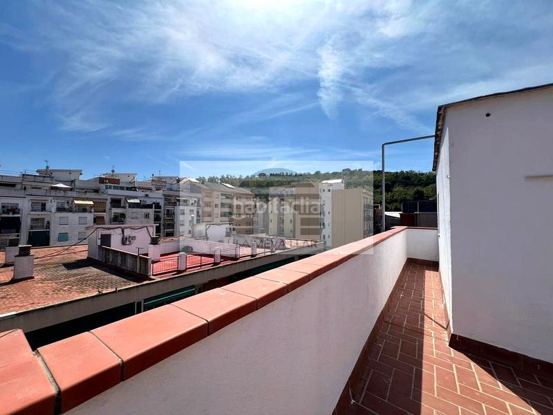 Foto a6ef1989-2c6e-43ad-842c-3353822a9c64. Piso atico con terraza a estrenar en El Poble Sec - Parc de Montjuïc Barcelona