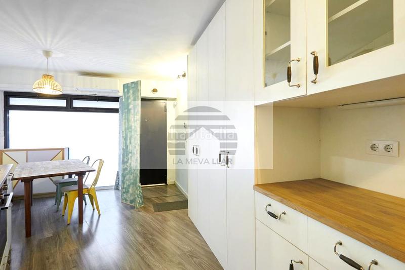 Foto 779ab13c-e732-4a64-868e-5ad9f1c62386. Planta baja reformado y amueblado en El Poble Sec - Parc de Montjuïc Barcelona