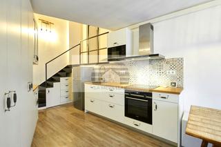 Ground floor  Carrer de ricart. Reformado y amueblado