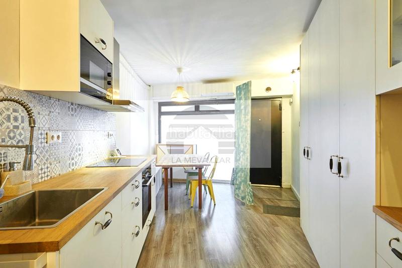 Foto eff52adc-1125-4073-a1cb-3380360ebb61. Planta baja reformado y amueblado en El Poble Sec - Parc de Montjuïc Barcelona