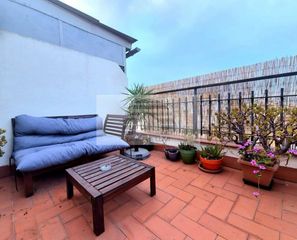 Studiowohnung  De calàbria. Precioso ático estudio con gran terraza