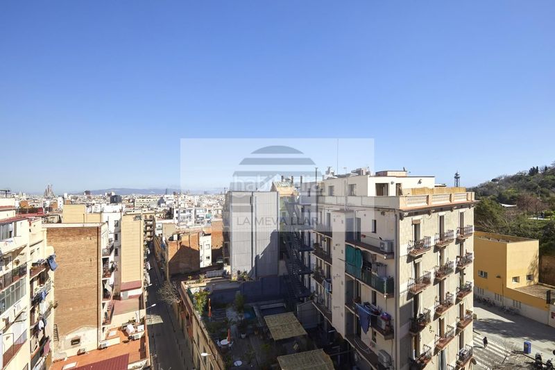 Foto 4f57538c-ff86-4d6a-a022-b77560904695. Àtic a El Poble Sec - Parc de Montjuïc Barcelona