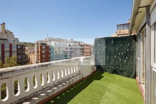 Attique  Del paral·lel. Bonito ático en sant antoni