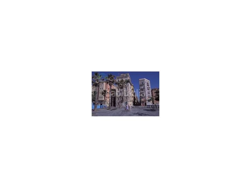 Foto f5b75f0d-0257-4697-8f20-417e5374674d. Aparcament cotxe a Barceloneta Barcelona