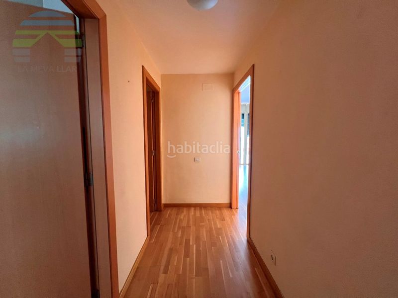 Foto b8c9eeaa-50c4-481b-86f5-99f0e31179f1. Pis amb aparcament a Raval Barcelona