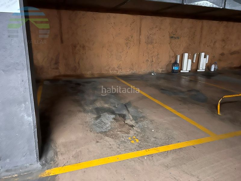 Foto e7be27c6-abb5-44aa-af5b-f54ba95d6137. Pis amb aparcament a Raval Barcelona