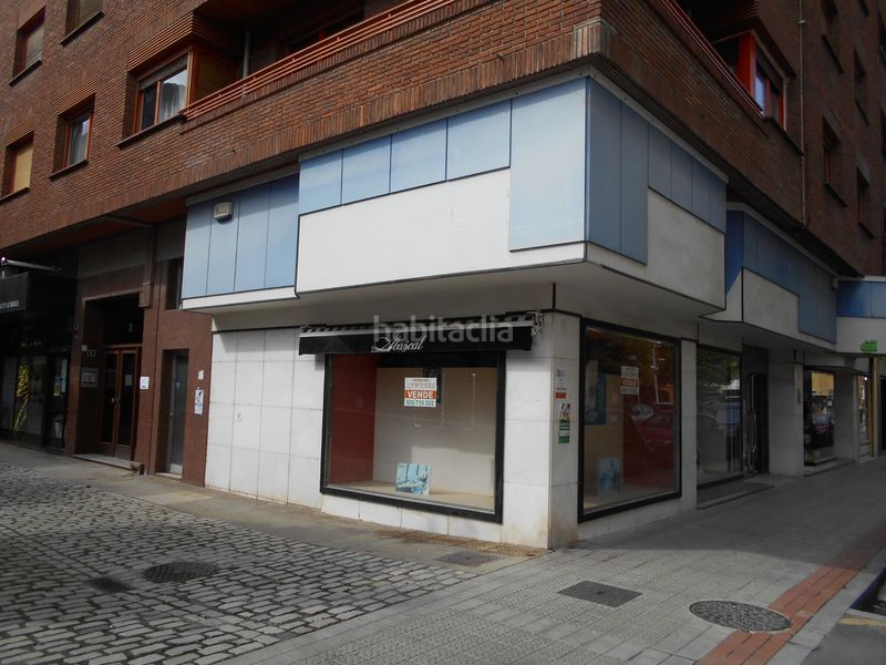 Foto 4a3f3626-1927-4cce-a0ca-f3f5f2d75cd8. Local comercial en landako kalea 3 local comercial centro en Amurrio