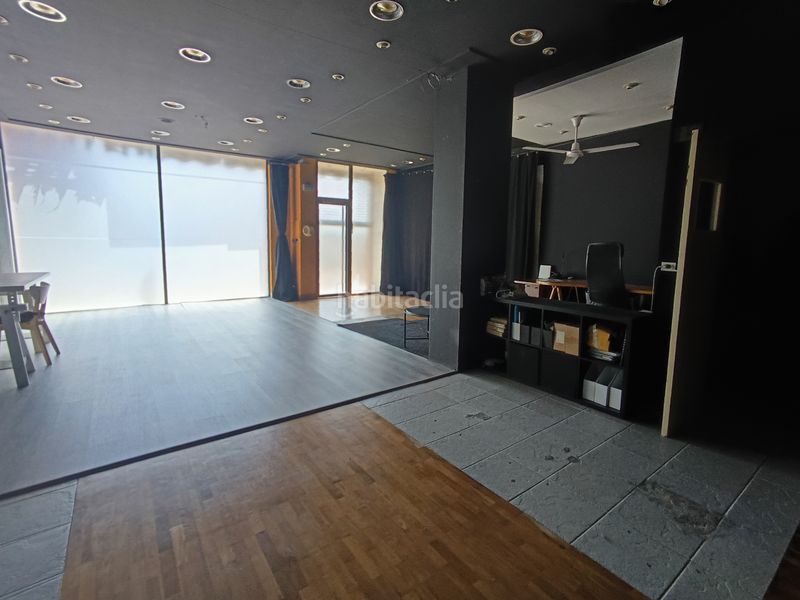 Foto 716a24c7-b7e4-4069-b530-7d1aea7c1475. Local comercial en landaburu kalea 15 prescioso local en esquina totalmente acondicionado en Amurrio