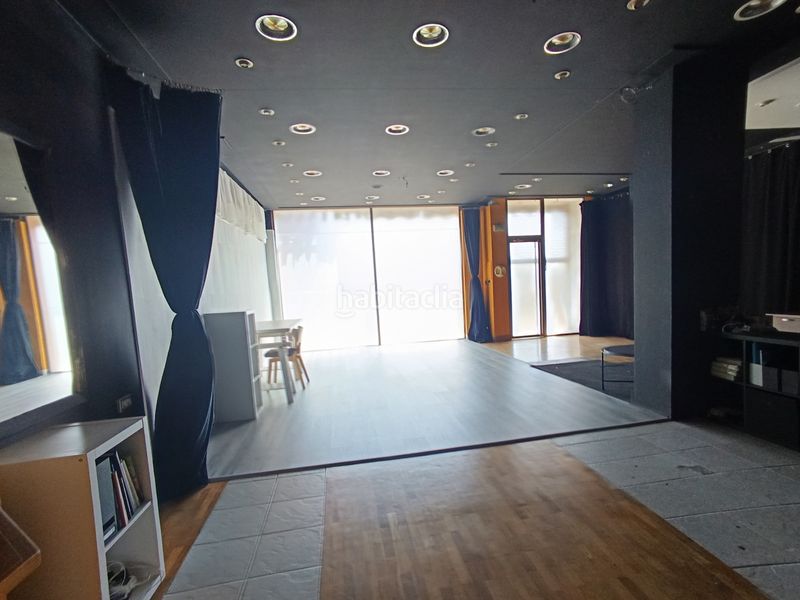 Foto a9499f58-8c6d-43f1-b96c-47ff72203323. Local comercial en landaburu kalea 15 prescioso local en esquina totalmente acondicionado en Amurrio