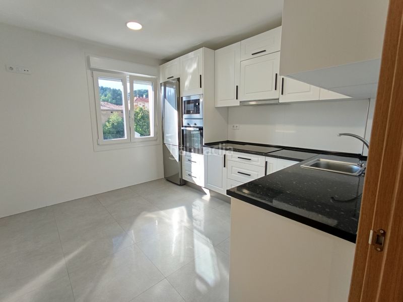 Foto 56a1f3ad-8491-491a-ba58-d1508470b226. Rent flat in n/a in Llodio