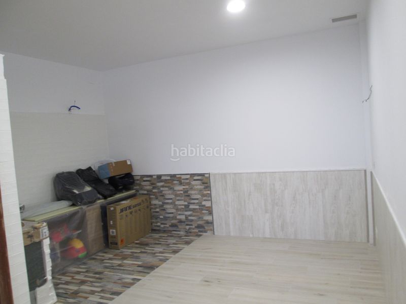 Foto 958842a4-3e75-4246-8ab3-f62a64e2ccab. Local comercial en landaburu kalea 30 local para garaje y txoko acondicionado en Amurrio