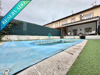 Casa adossada  Calle sierra nevada. ¡oportunidad! chalet para entrar a vivir