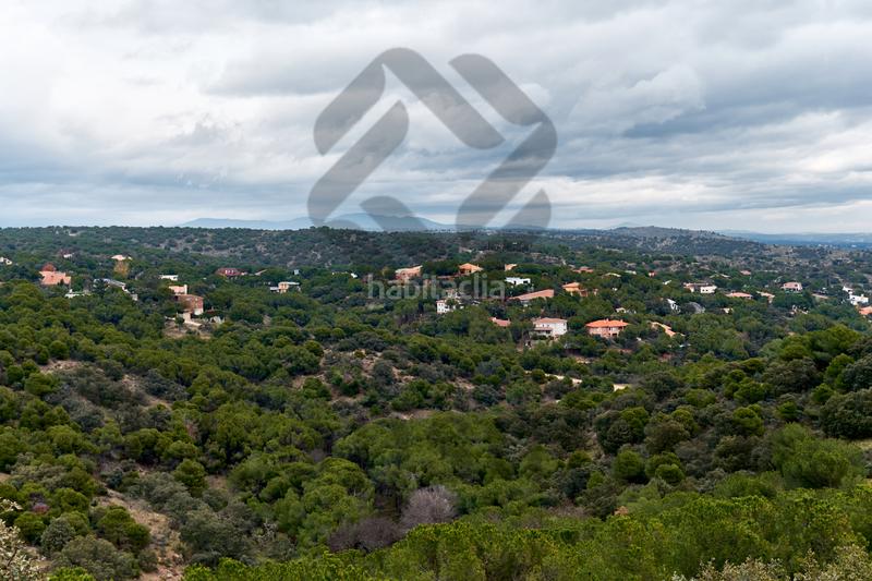 Foto 6bae3030-f70d-4fb1-8a9b-93d5dafad8fd. Fondo rustico in calle castillo de turégano 1 in Cerro Alarcón Valdemorillo