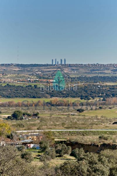 Foto b7fe242d-112e-4c42-9c3d-8717182f0d3a. Finca rústica a m-959 1 a Cerro Alarcón Valdemorillo