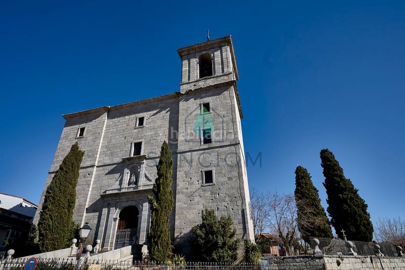 Foto eea72aea-a12f-4da8-ba1f-7effc2f27071. Landgut in calle castillo de almansa 1 in Cerro Alarcón Valdemorillo