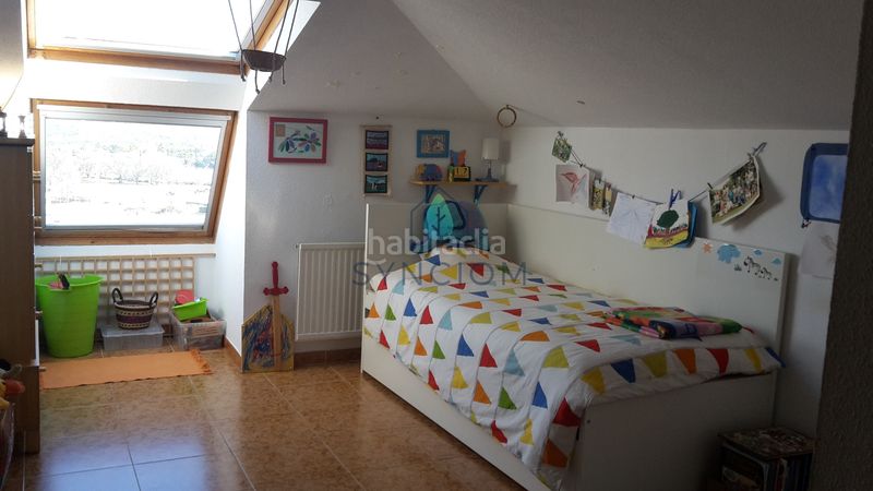 Foto d62b52ea-a10a-4305-b024-0edcb74222c3. Àtic amb calefacció aparcament piscina a Casa Amarilla Galapagar