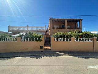 Chalet à Grau de Gandía-Marenys de Rafalcaid. Chalet a la venta en playa de gandía