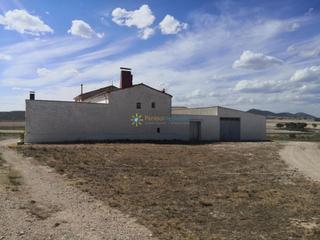 Masia a El Rabal. Finca rústica de venta en villena
