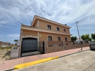 Xalet a Piles. Chalet de venta en piles