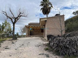 Xalet a El Llombo. Chalet de venta en onteniente
